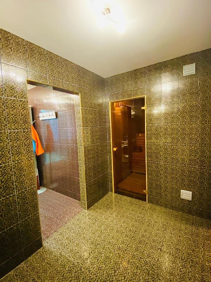 Party House Hotel Cielavas ภายนอก รูปภาพ